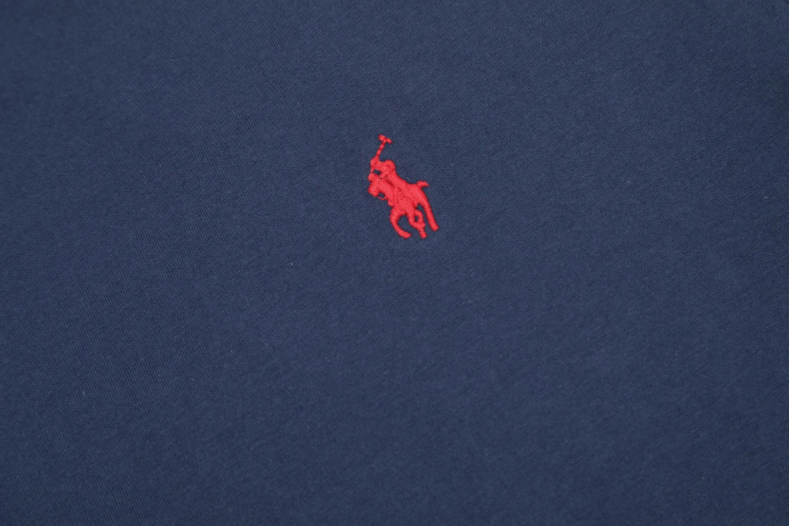 🅿️116 "Top quality" Style number: DS003# (not off the shelves all year round) [Ralph Lauren classic pony embroidered round neck basic short sleeves] ✅Ralph Lauren Ralph Lauren classic basic versatile round neck short sleeves ✅Main supplier platform live broadcast Wholesale entities Replenish when out of stock Not off the shelves ✅ZP quality 1:1 version Scan the code to enter the GF website Z cabinet quality ✅26 pieces of 180g hydrophilic toner 100% cotton fabric, comfortable and soft, strong breathability, high-end, cost-effective, good quality needless to say ✅Restore the original version, the maximum size can be worn up to 210 pounds, loose, comfortable and stress-free ✅Work wear, life wear, suitable for various occasions, must-have recommendation for couples Size: Powder white dark gray blue label light gray white label
